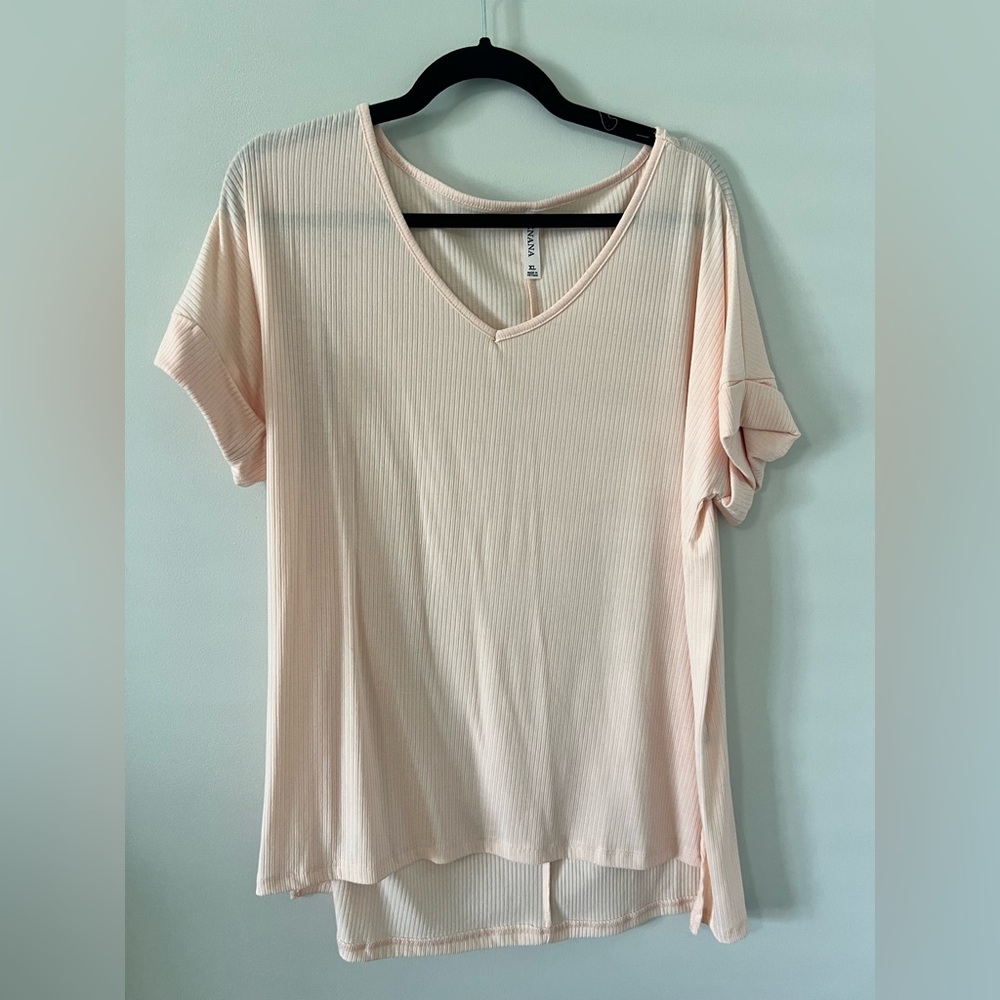 Zenana Outfitters Ribbed V‑Neck Short Sleeve Top - Light Blush